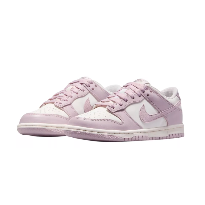 NIKE WMNS DUNK LOW BG