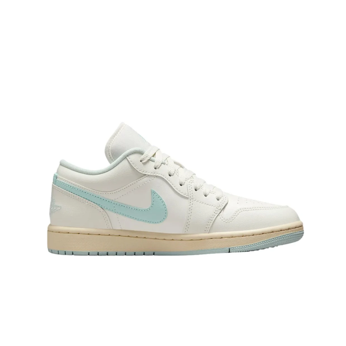 NIKE WMNS AIR JORDAN 1 LOW