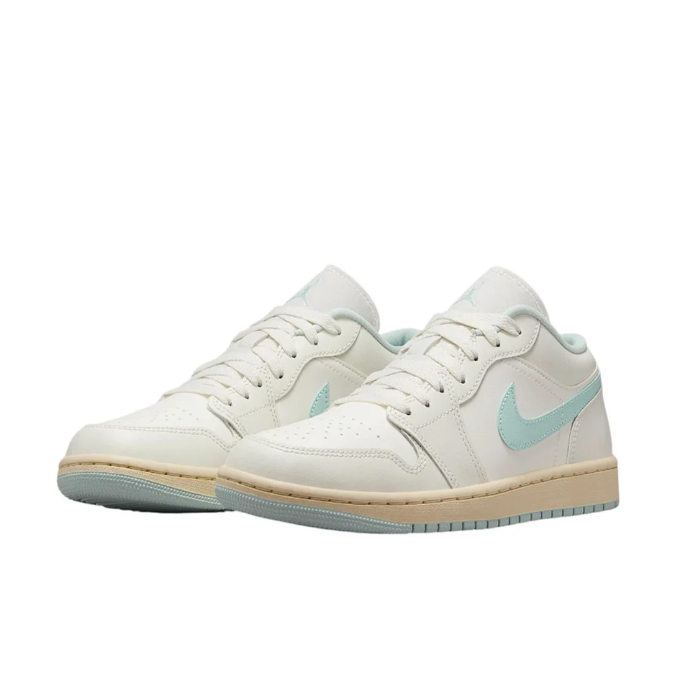 NIKE WMNS AIR JORDAN 1 LOW